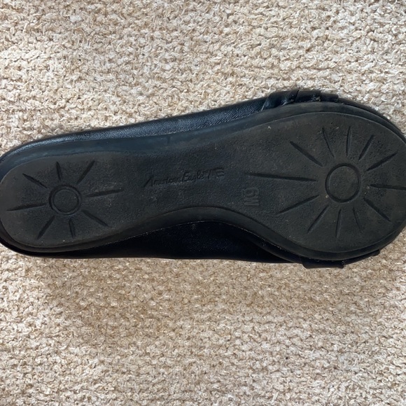 American Eagle Sandals/ Flats - Picture 2 of 4